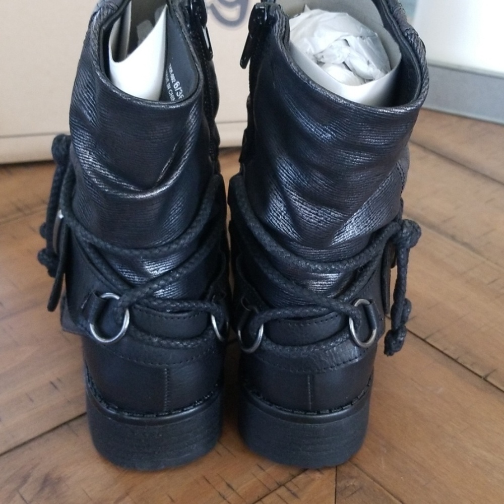 Dirty Laundry Boots - Picture 4 of 7